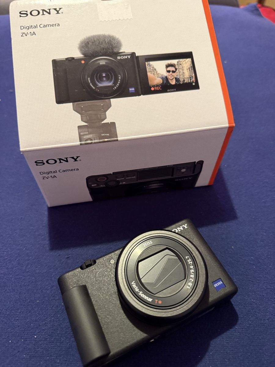 Sony Fotocamera: Sony ZV-1 – Nuovo (secondo la descrizione) da Ittigen venduto da lat_66dn