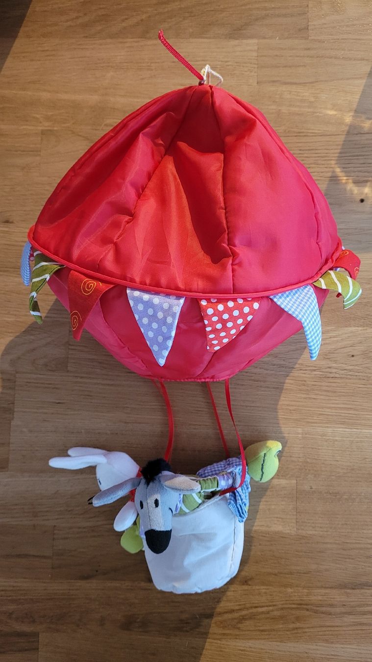 Ikea Giocattoli: Heissluftballom mit Tieren – Usato da Uetendorf venduto da Heyhey3661