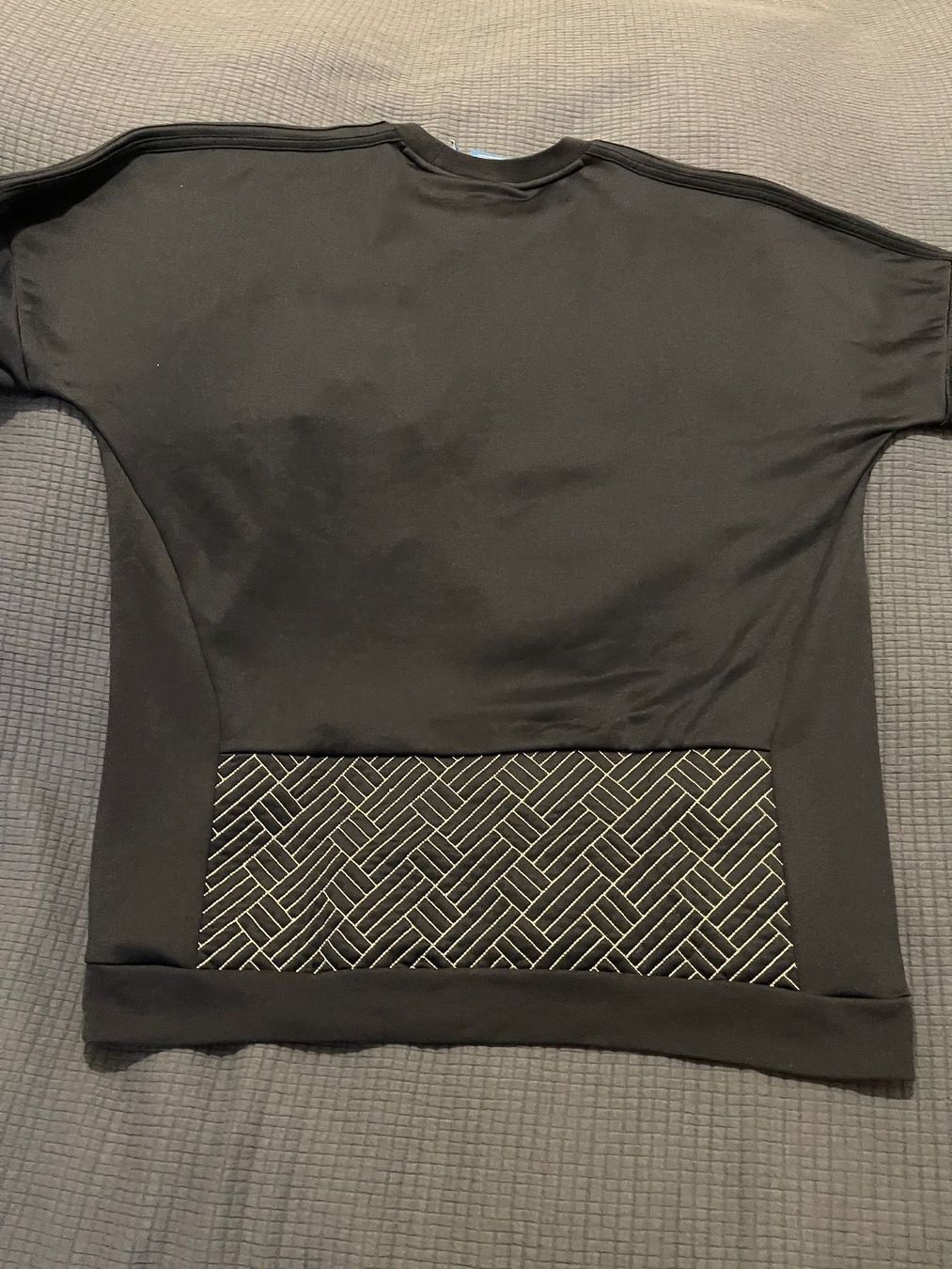 Adidas Pullover & Sweatshirts: Adidas Sweater Dunkelblau L Neu – Neu und originalverpackt aus Küsnacht ZH von LuxuryBroker 2