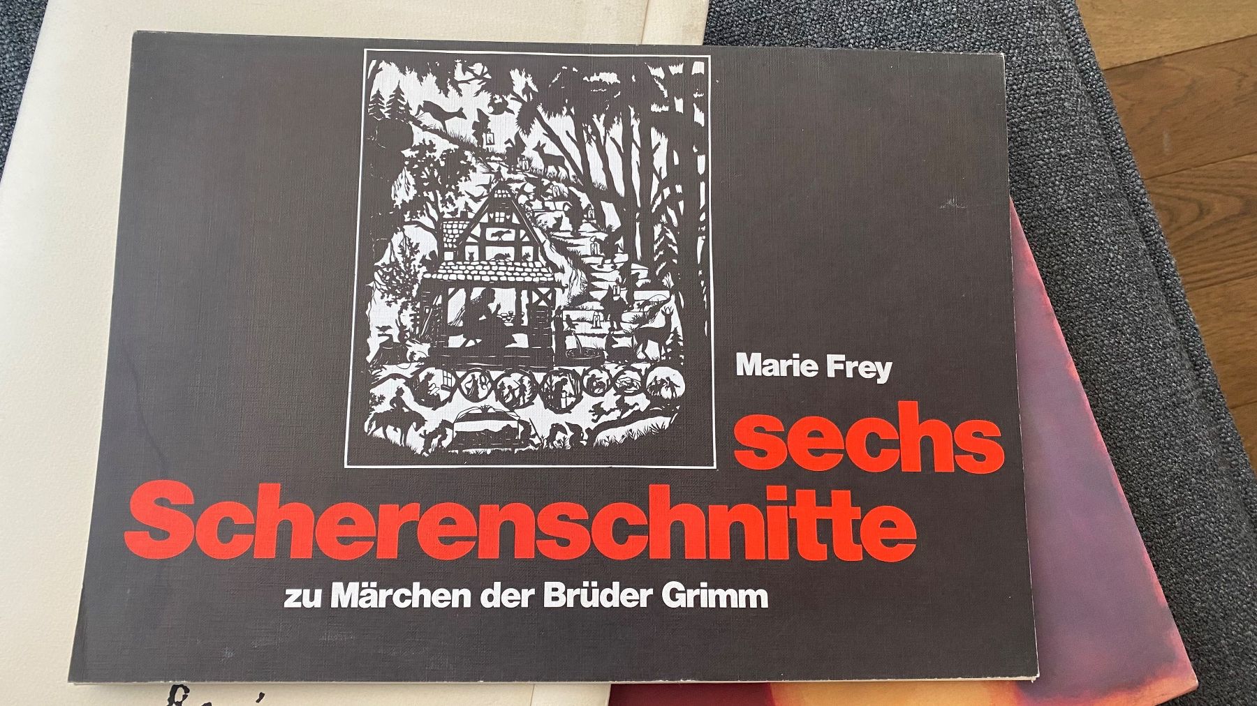 Libri: Sechs Scherenschnitte Marie Frey Gebrüder Grimm – Usato da Bern venduto da Ensadinado