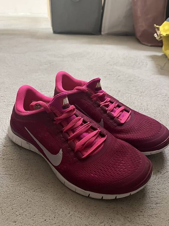 Scarpe da donna: Nike Free Damen Turnschuhe – Usato da Oberkirch LU venduto da cherryblossom87 2