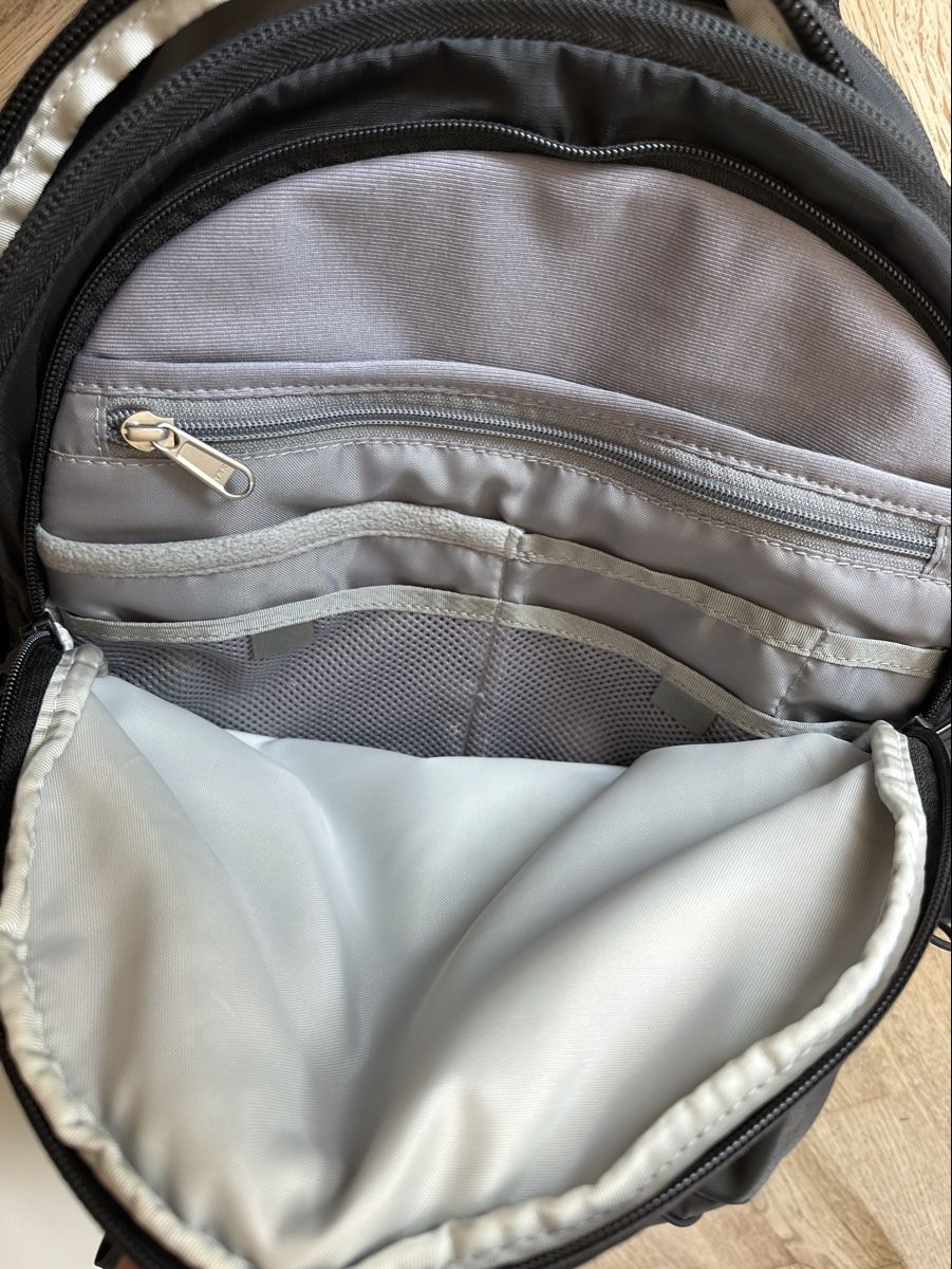 North Face Zaini: The North Face Rucksack Borealis, schwarz – Usato da Gelterkinden venduto da basilbaet. 4
