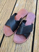 Schuhe: Pantoletten Leder schwarz (40)