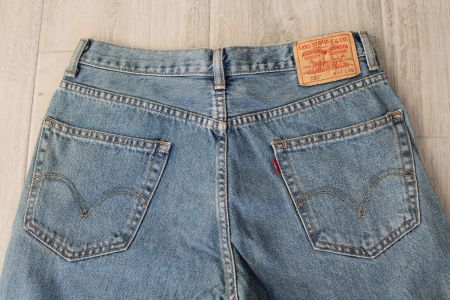Jeans LEVI'S 550 taille 32/36