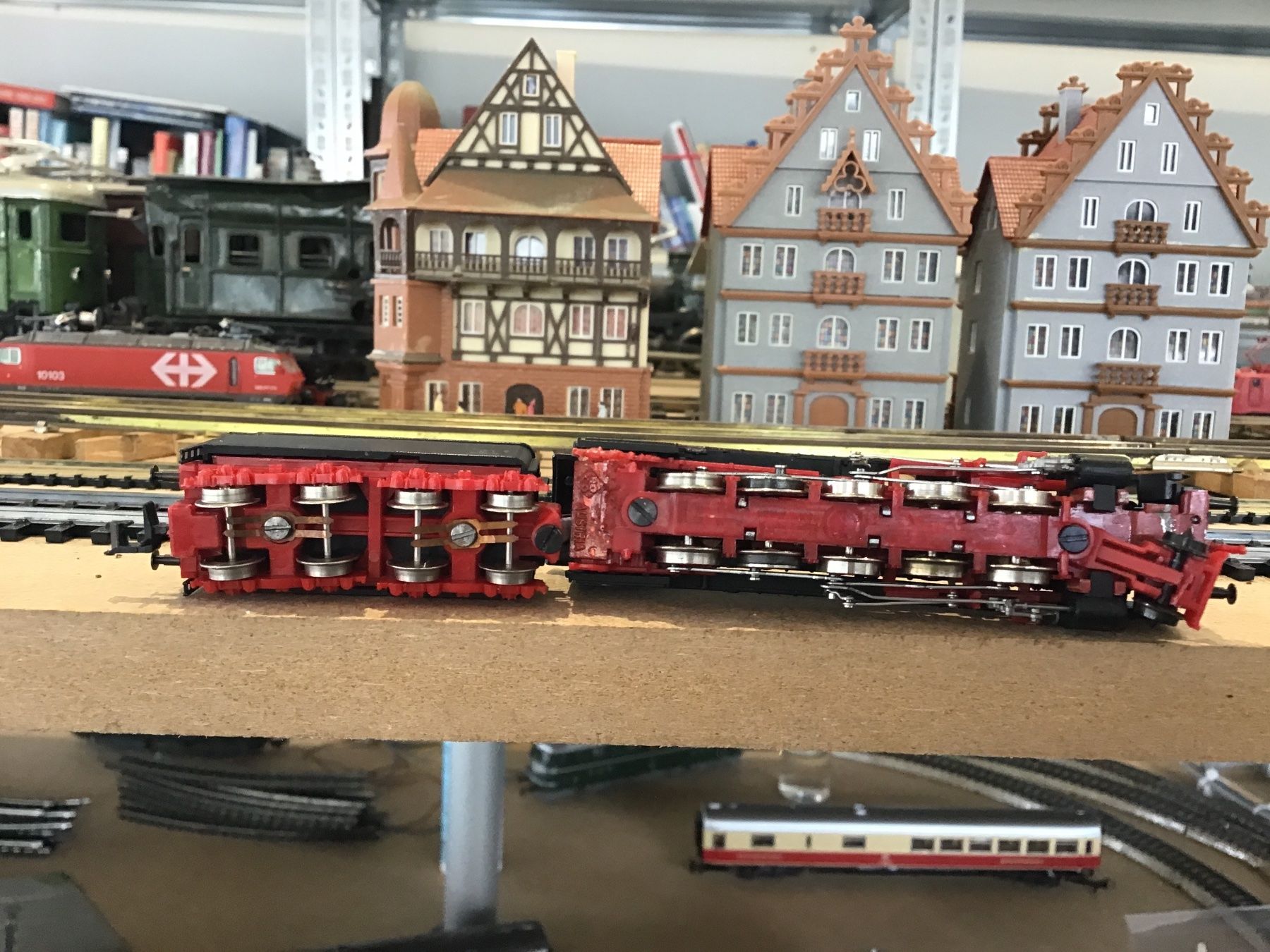 Roco Modellini di ferrovie: ROCO N Dampflok BR 03 mit Schlepptender – Usato da Männedorf venduto da Modell-Spezialisten 5