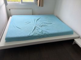 Interio Doppelbett weiss Holzrahmen