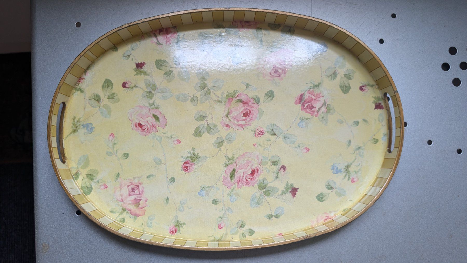 Piatti di portata: Serviertablett mit Rosendekor – Usato da Ittigen venduto da stoney63