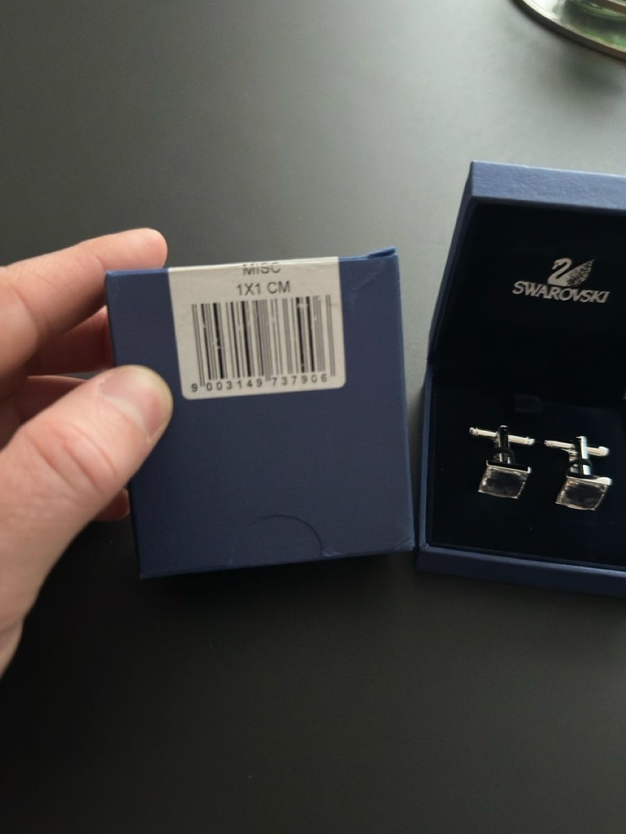 Swarovski Manschettenknöpfe: Swarovski Manschettenknöpfe Neuwertig – Gebraucht aus Baar von Veni-Vidi-Vici 2