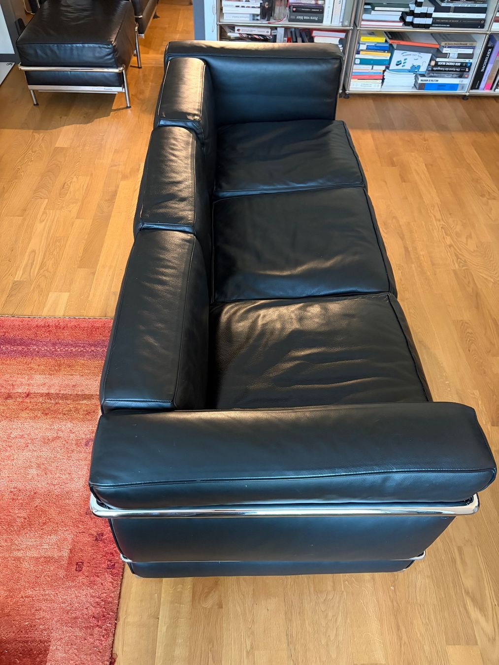 Cassina Sofas: Cassina LC2 Leder Sofa, 3-Sitzer, Schwarz – Gebraucht aus Zürich von weser 5