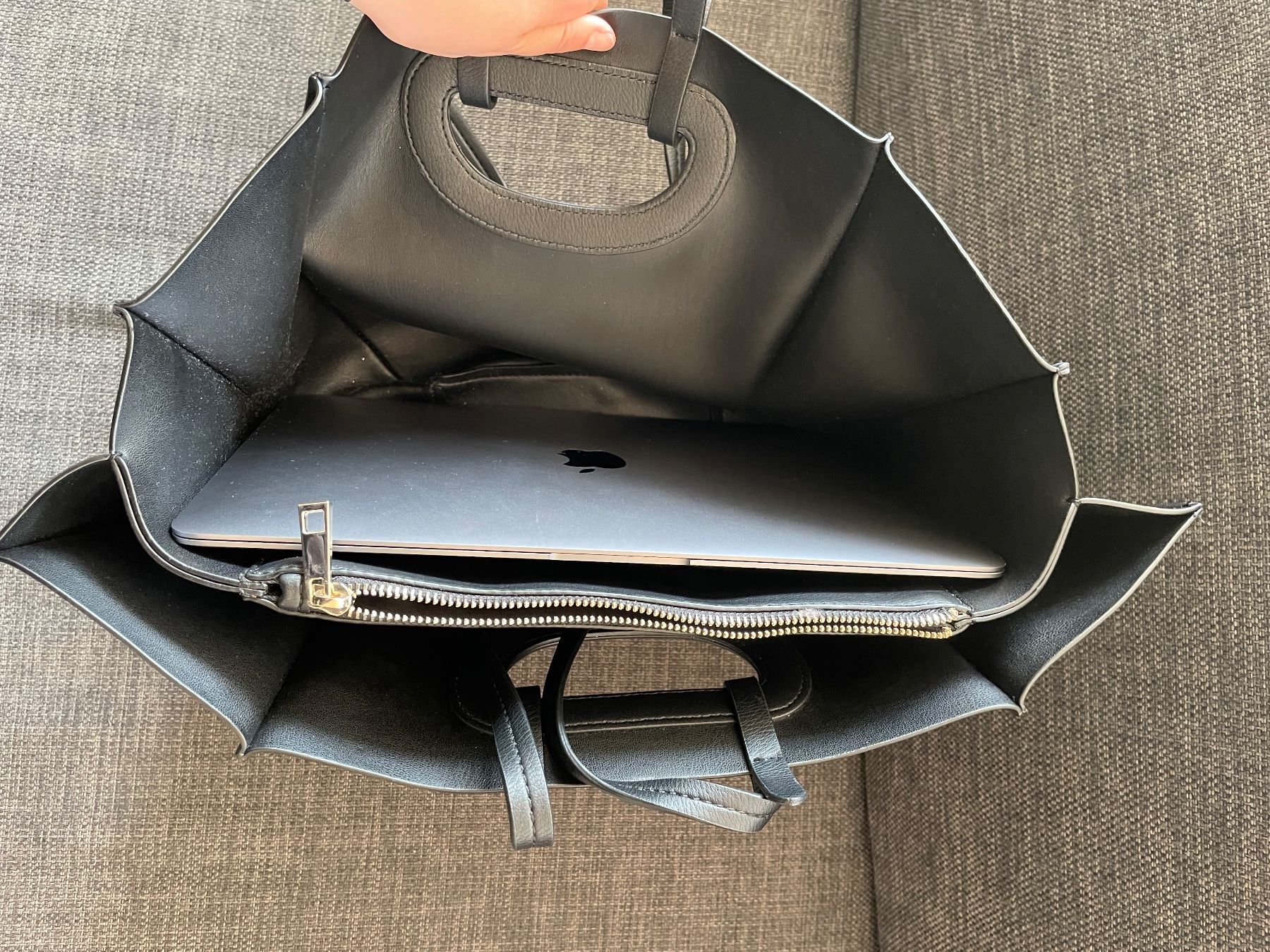 Zara Borse da donna: Tasche von Zara, neu – Nuovo (secondo la descrizione) da Richterswil venduto da Lasminia 1