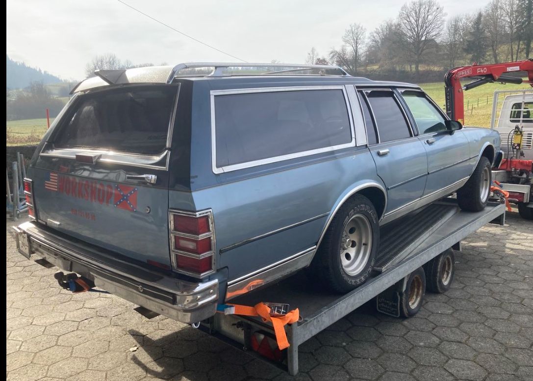 Chevrolet Automobili: Chevrolet Caprice 5.7 V8 – Difettoso da Merenschwand venduto da FlorianGoldenmann