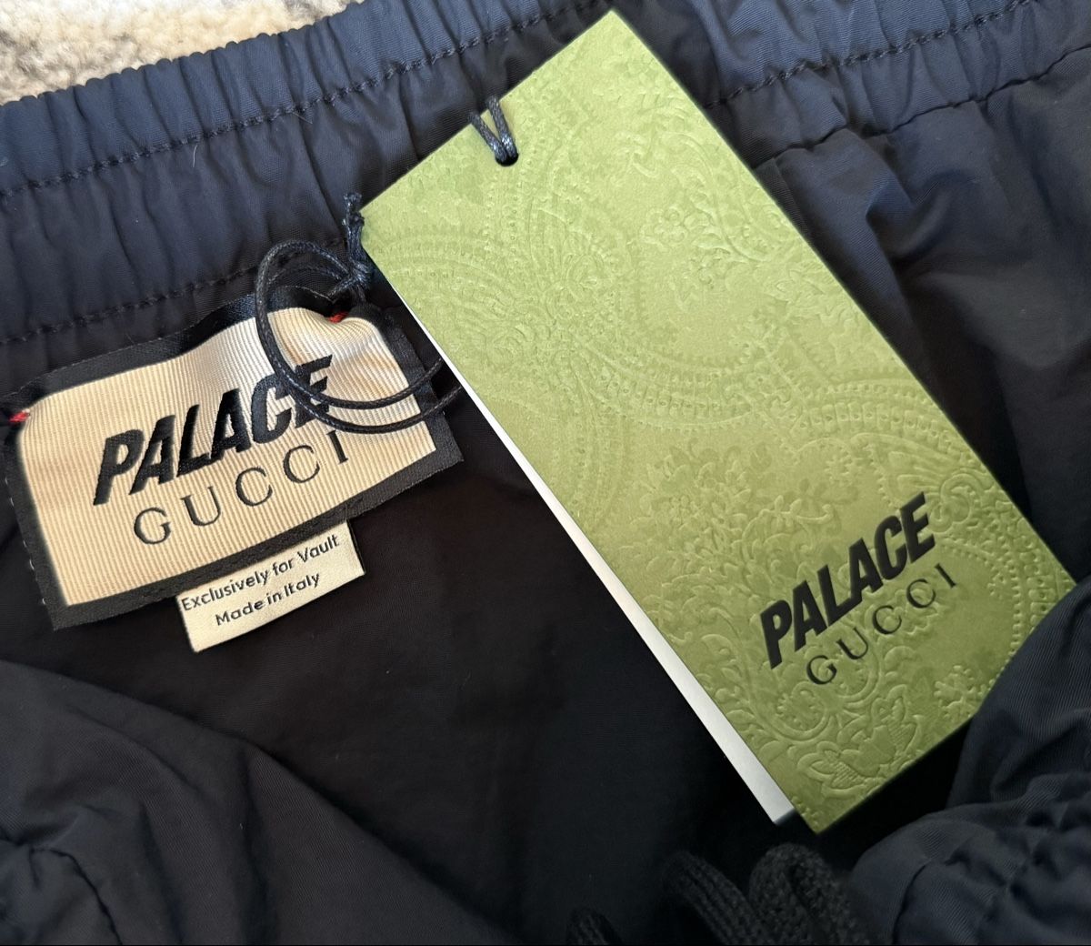 Gucci Pantaloni: Gucci x Palace Tracksuit pants – Nuovo e nell'imballaggio originale da Kilchberg ZH venduto da oli_vm25 5