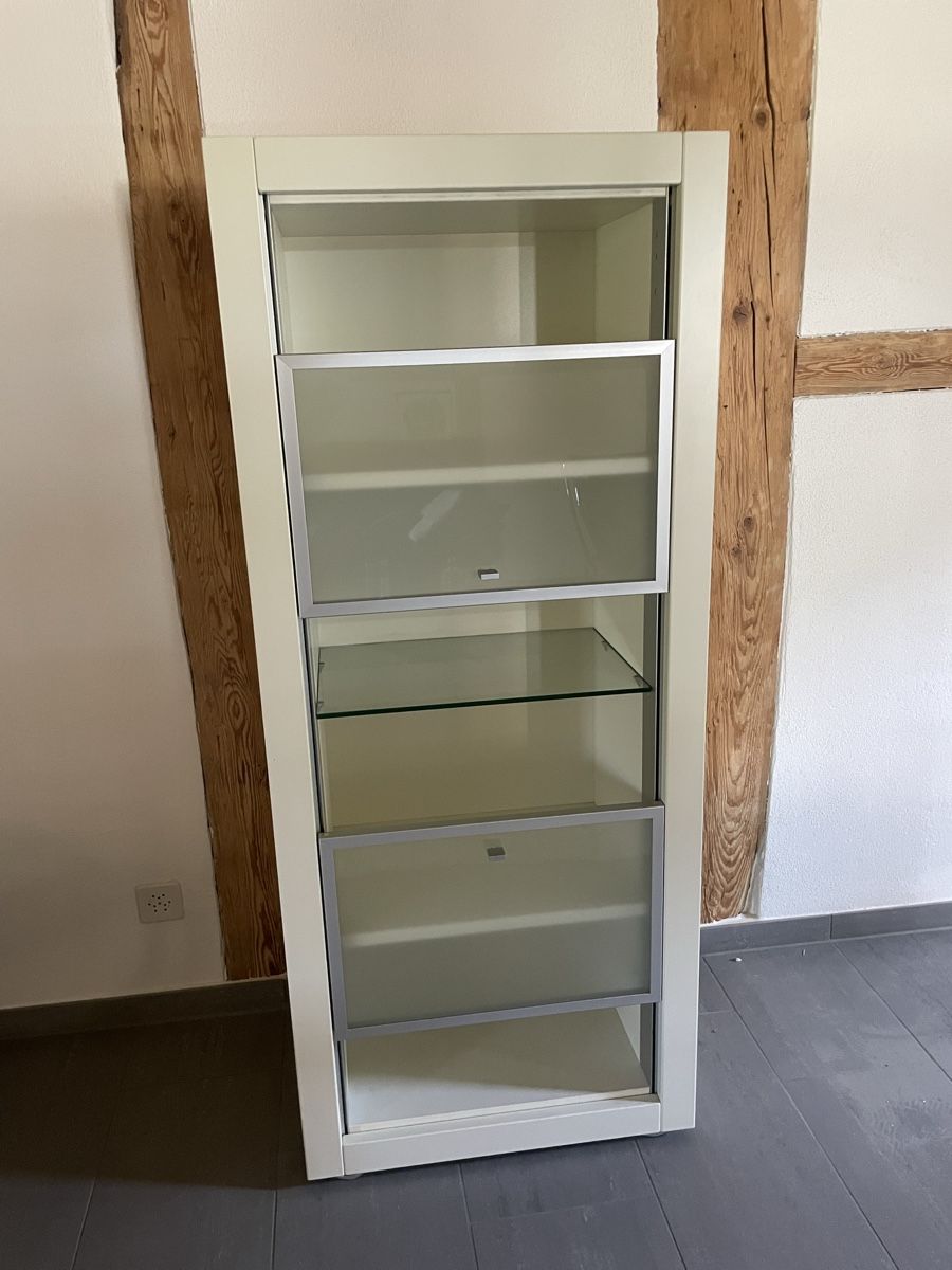 Étagères: Regal mit Glastüren, weiss – D'occasion à Kleindietwil par Ttik 2