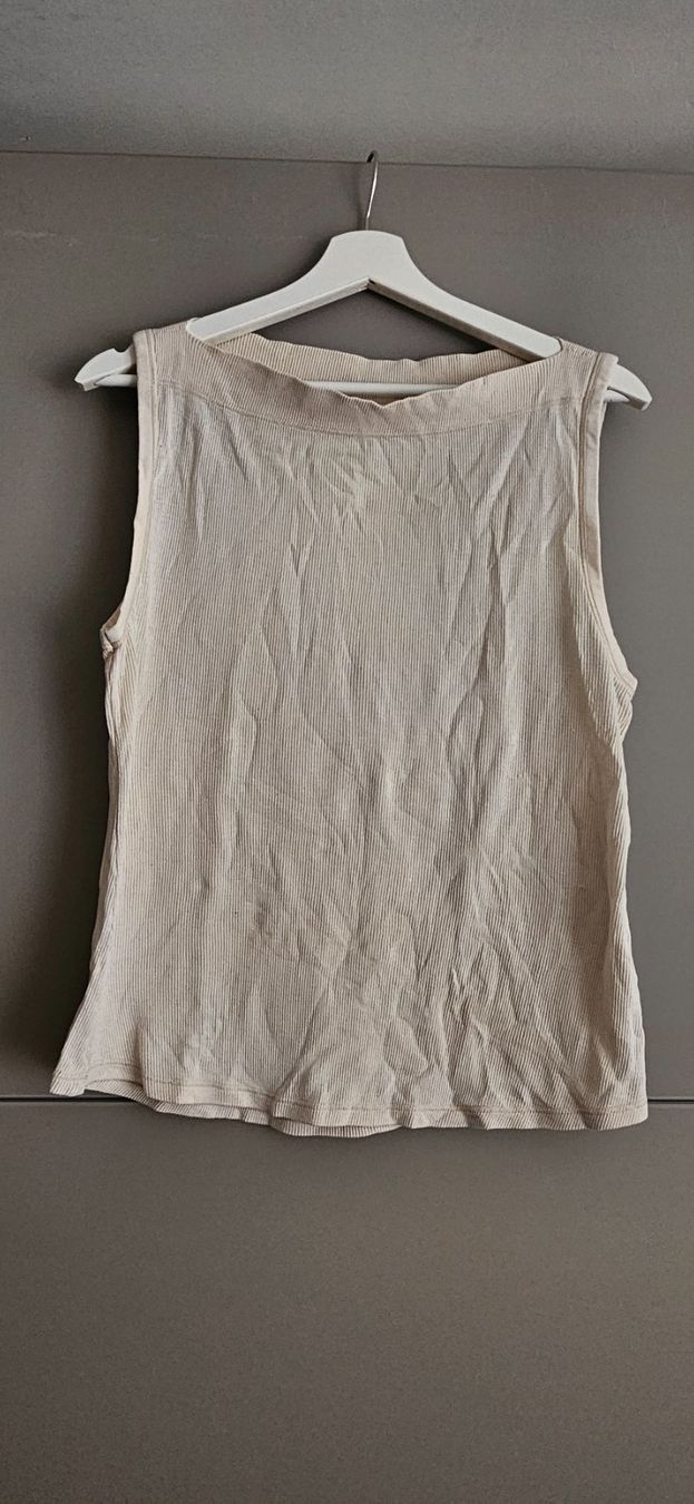 Calida Top: Hübsches Clida Top, beige, Rippenstrick – Usato da Birmensdorf ZH venduto da ele_mf8v