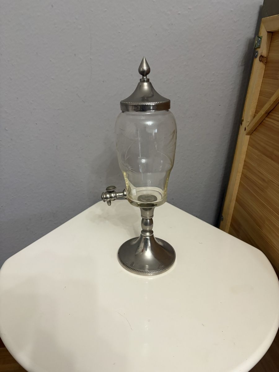 Verres: Fontaine  ancienne à liqueur ou etc  – D'occasion à petit lancy par FerreiraLuis