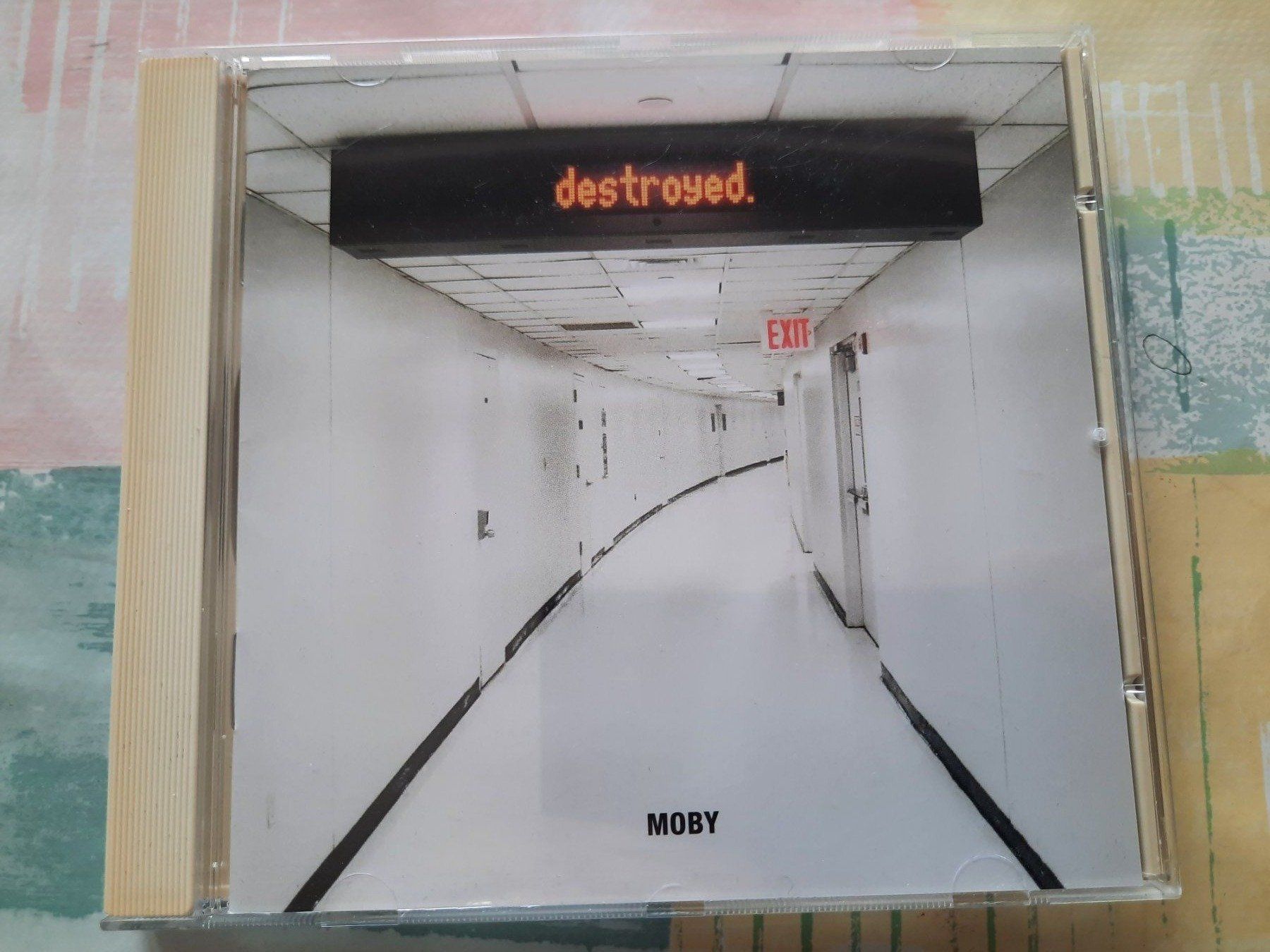 CD: Cd Moby - Destroyed – Usato da Pully venduto da bro_n52j