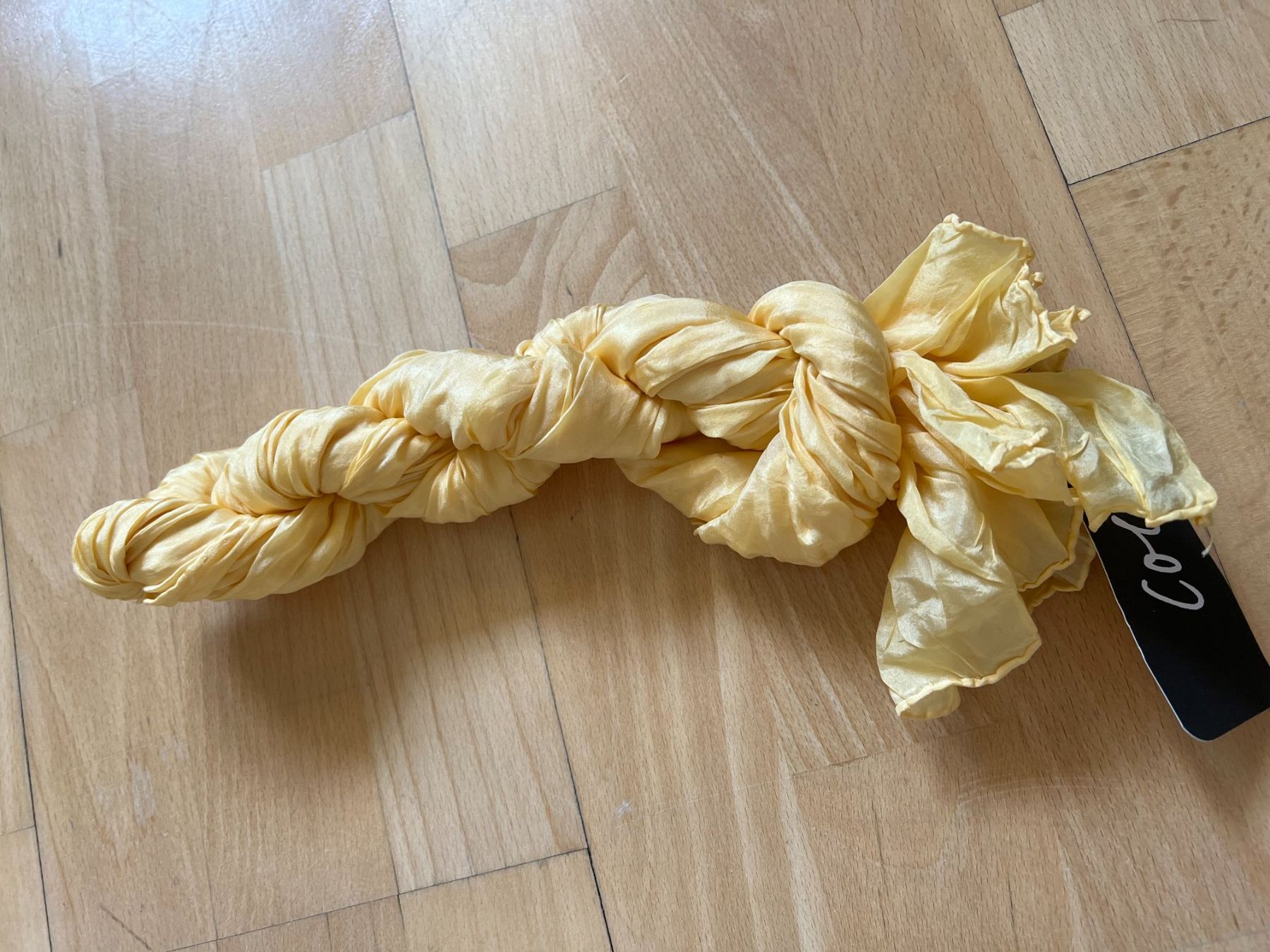 Colora Foulard & Sciarpe: Colora Schal, 100% Seide, warnes Gelb, NEU – Nuovo e nell'imballaggio originale da Worb venduto da farben20zauber 3