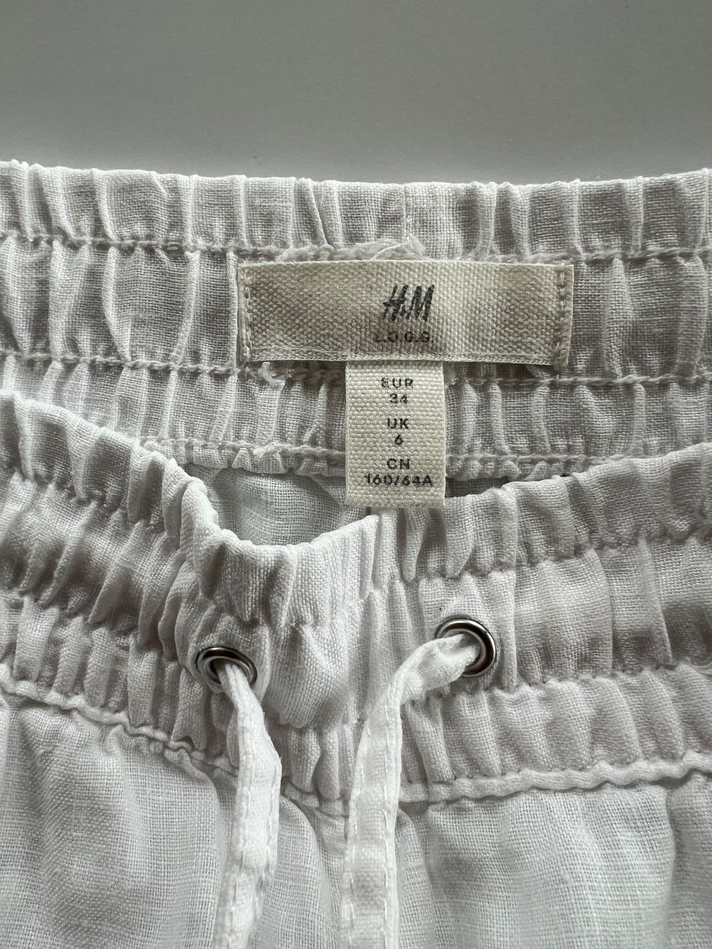H&M Pantaloni: H&M Leinenhose weiss Gr. 34 – Usato da Büetigen venduto da Jabo 7