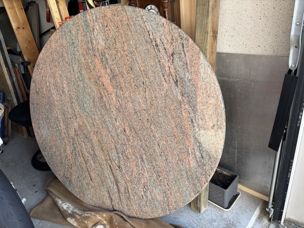 Tavoli: Marmorplatte – Usato da Schöftland venduto da Thina011