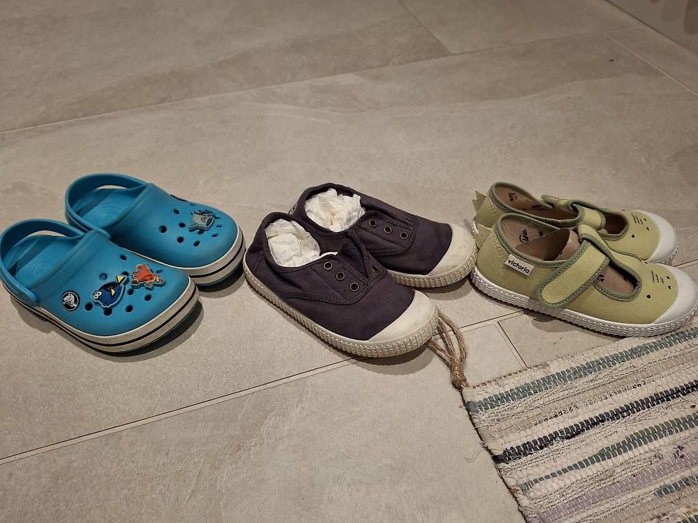 Scarpe per ragazzi: Kinder Schuhe Paket Große 28-28.5 – Usato da Untersiggenthal venduto da Sjkaoru 2