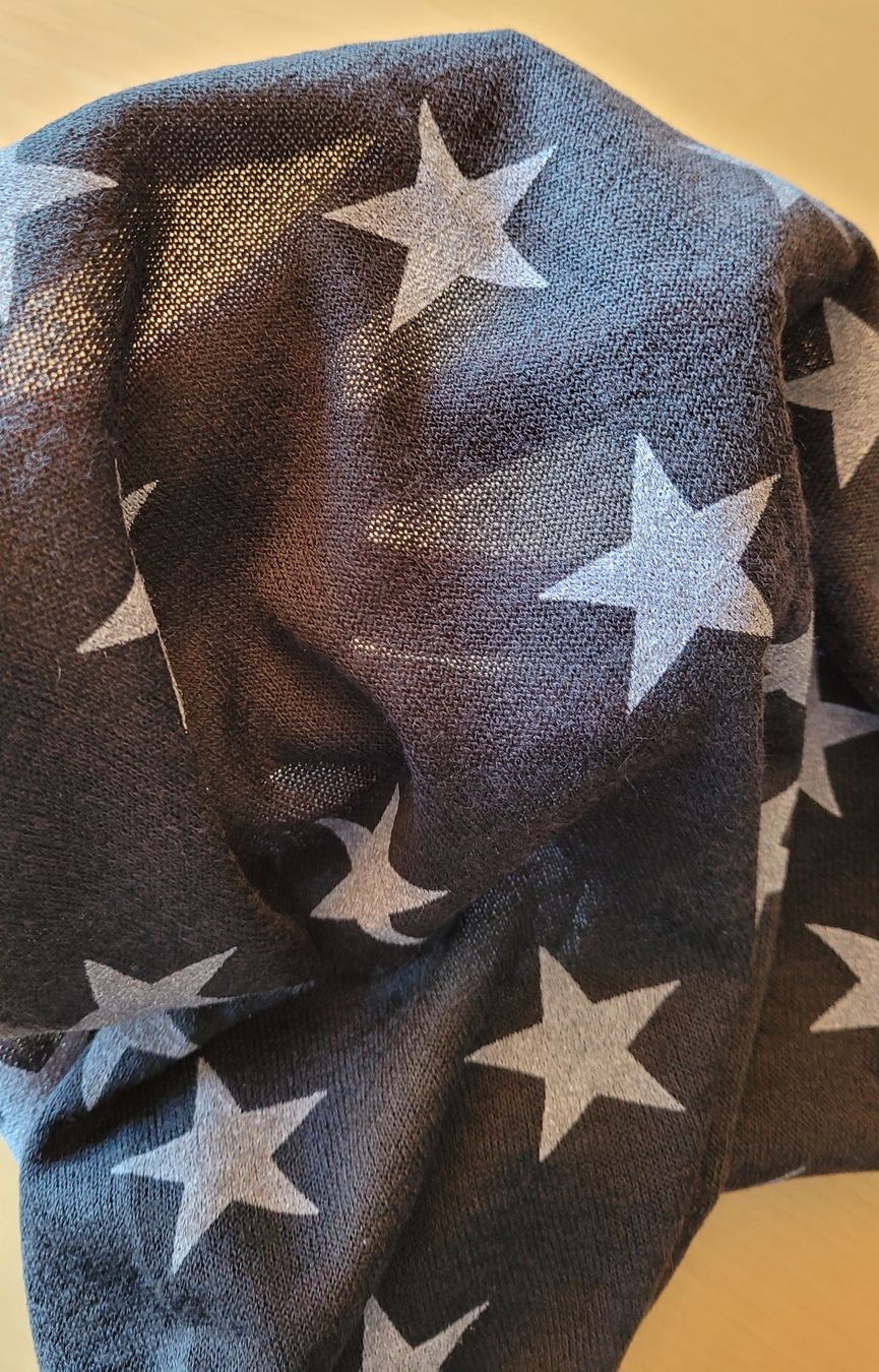 Stoffe: feiner Strick-Stoff schwarz mit Sternen – Neu (gemäss Beschreibung) aus Madiswil von fabrics 1
