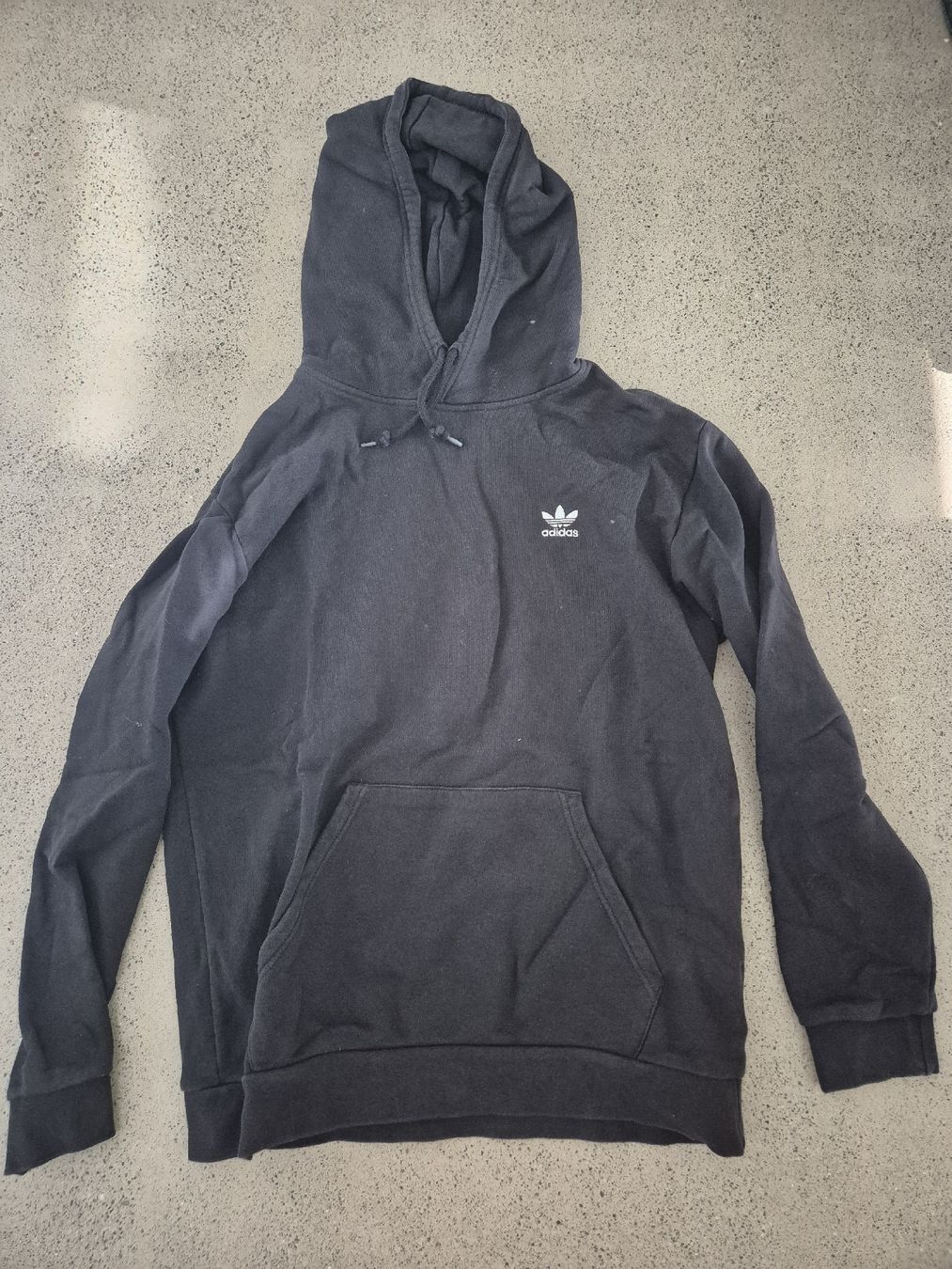 Adidas Maglioni & Felpe: Schwarzer Adidas Hoodie – Usato da Schlieren venduto da nat_76vd