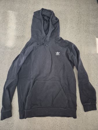 Schwarzer Adidas Hoodie