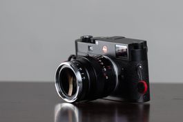 Leica M10 Schwarz inkl. Carl Zeiss Distagon T 35mm f/1.4 ZM