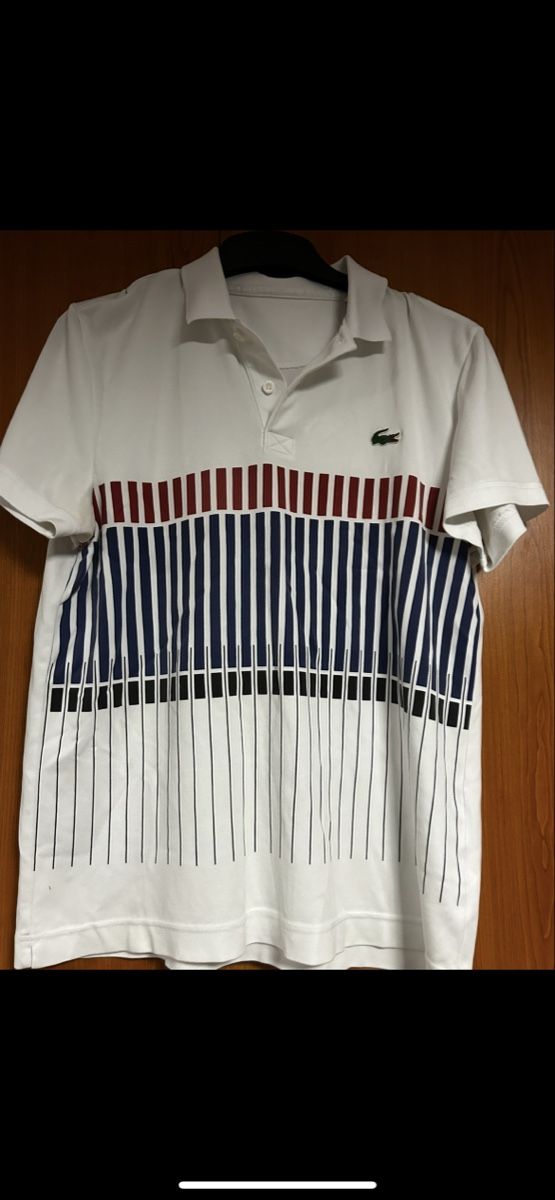 Lacoste Magliette Polo: Polo Lacoste blanc à rayures marines & rouges, taille M – Usato da Montbrelloz venduto da rxb_2jmb