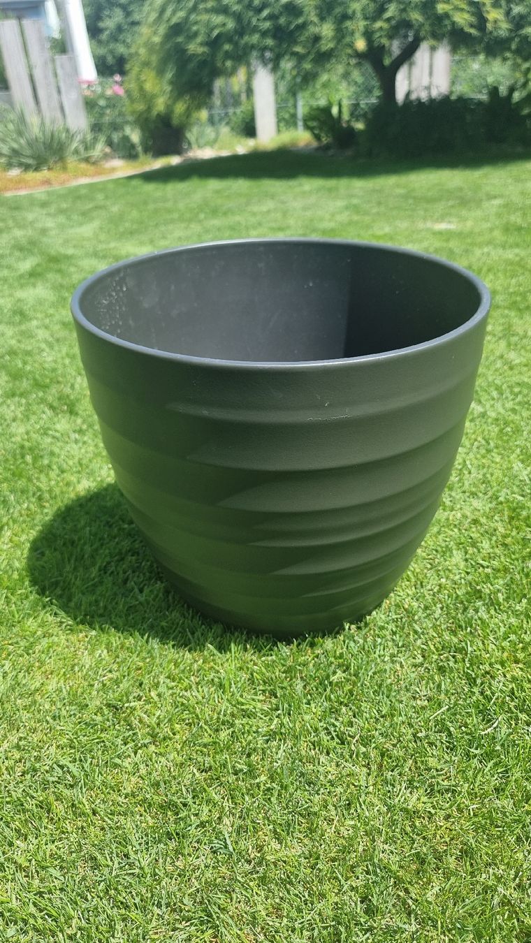 Pots de fleurs: Keramiktopf anthrazit – D'occasion à Bottighofen par buzz02