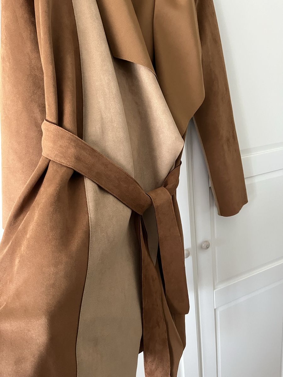 Zara Cappotti: Zweifarbiger Trenchcoat – Nuovo (secondo la descrizione) da Allschwil venduto da eyl_bb8q 6