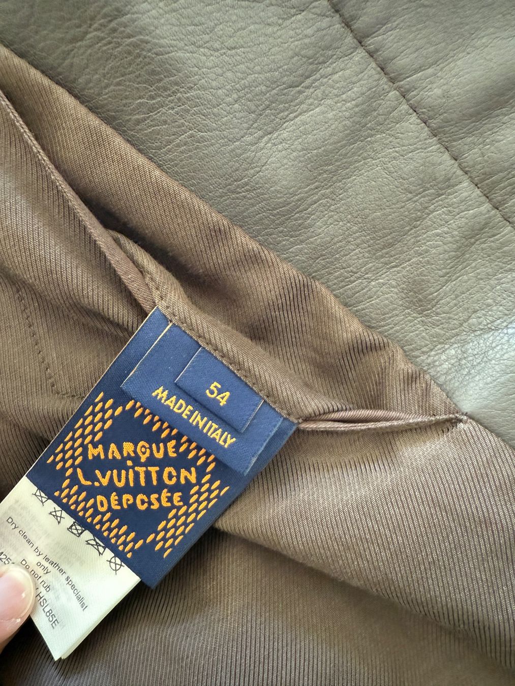 Louis Vuitton Giacche: Giacca in pelle sfilata Louis Vuitton – Nuovo (secondo la descrizione) da Giubiasco venduto da mat_n8k5 3