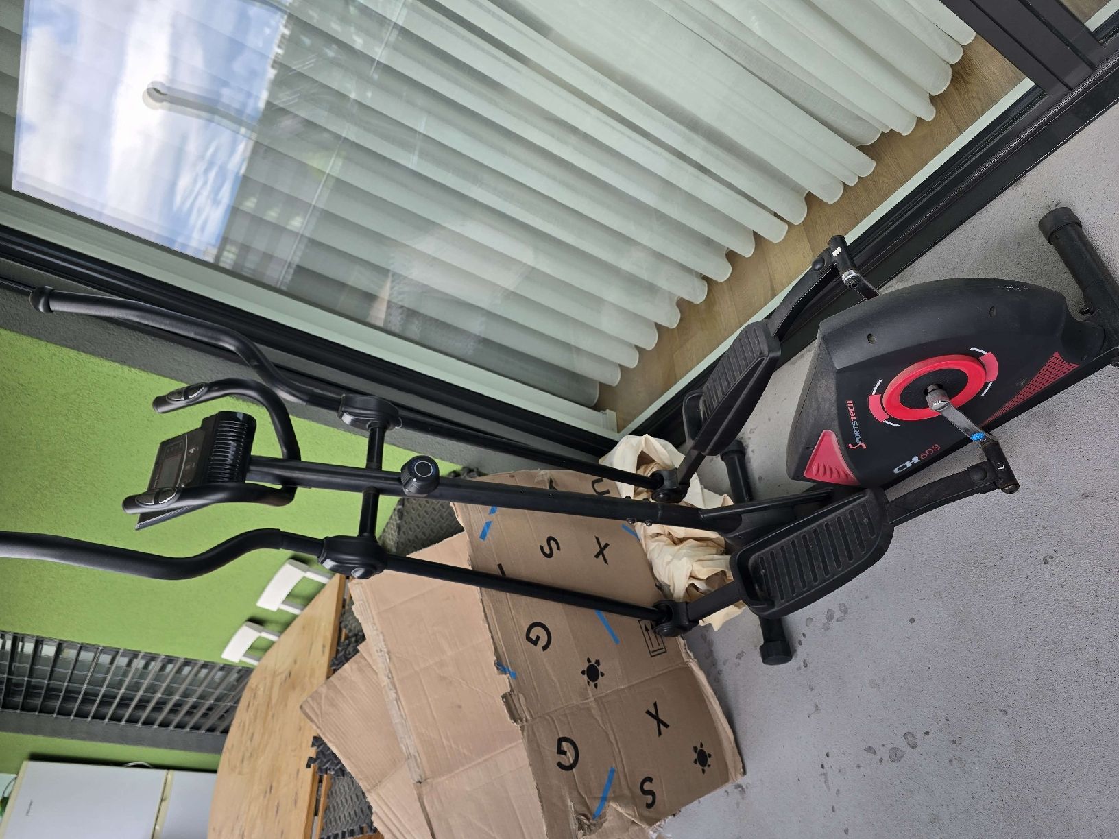 Hometrainer: SportsTech Crosstrainer CH608 – Usato da Spreitenbach venduto da 21-GKE