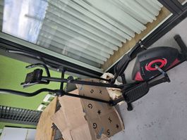 SportsTech Crosstrainer CH608