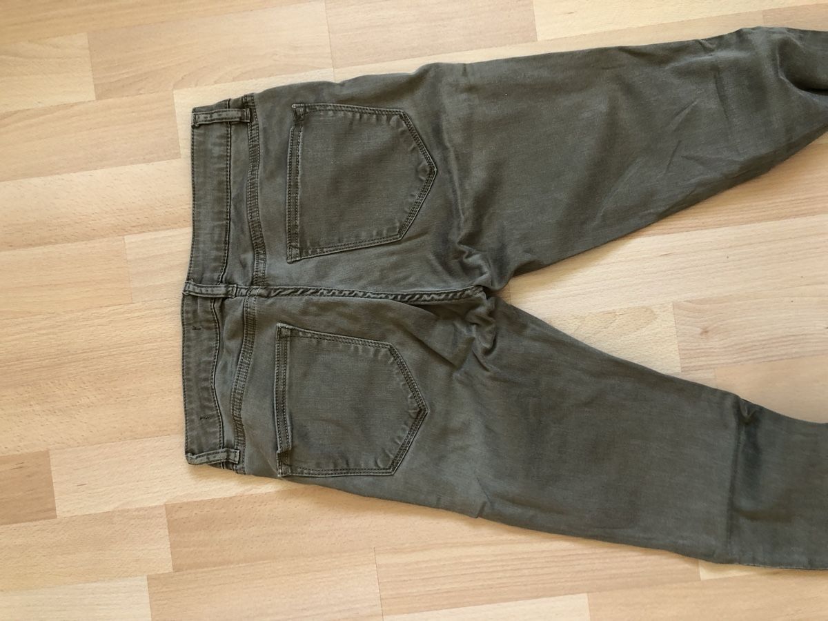 Zara Jeans: ZARA Jeans oliv 34 – Usato da Dietlikon venduto da Luna77 1