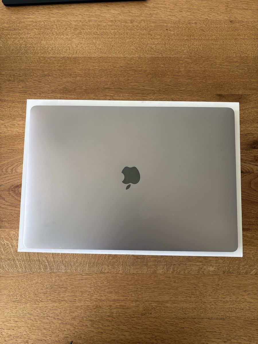 Apple Notebooks: Macbook Pro, 15inch, 16GB 2017 – Gebraucht aus Jona von Dearr 5