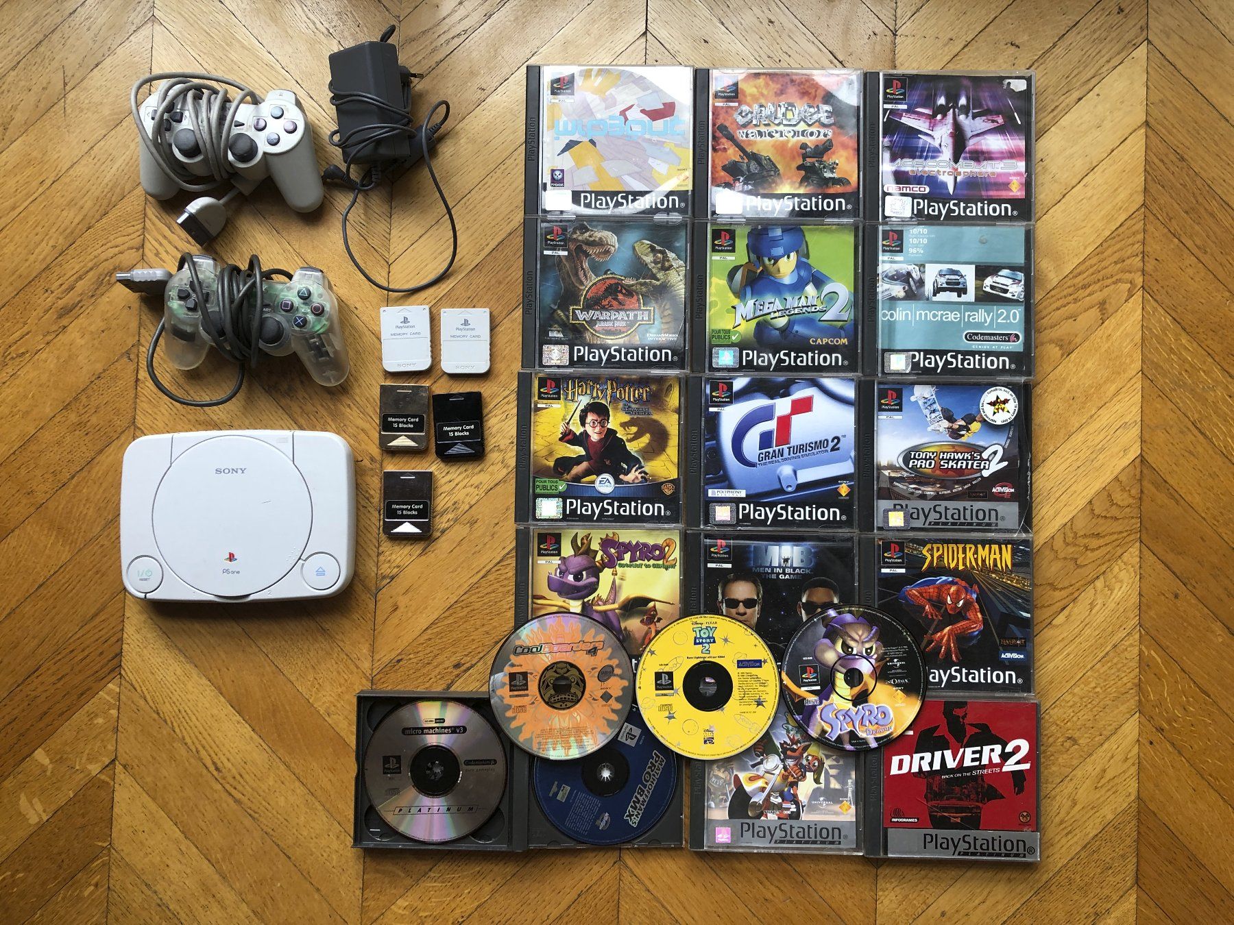 Sony Consoles: PS ONE + GAMES – D'occasion à Zürich par Abost