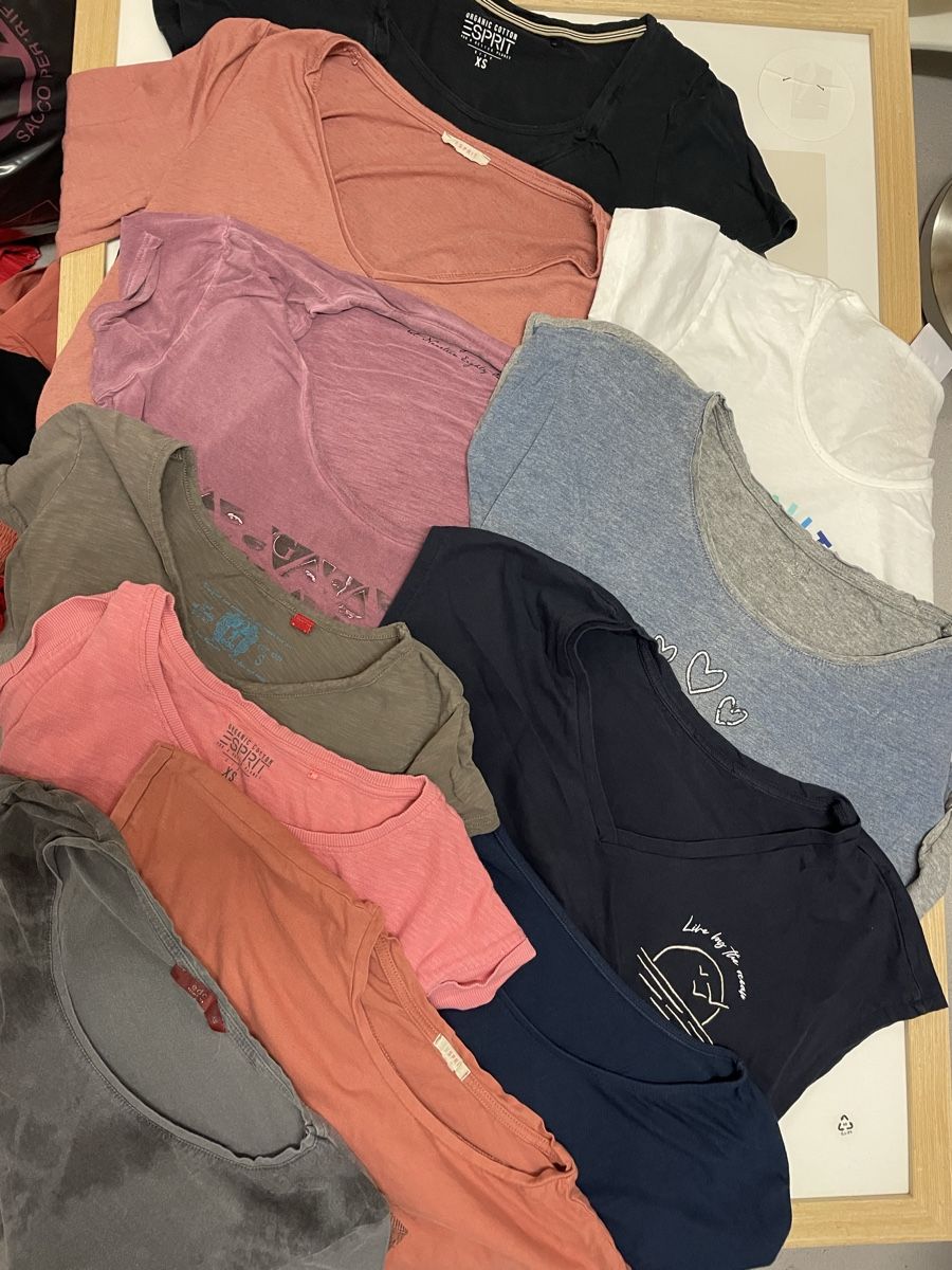 Kleiderpakete: 11x T-Shirts Damen – Gebraucht aus Oberarth von abi127