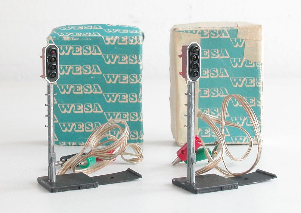Wesa 2 Lichtsignale 374 Spur 13mm (Gebraucht) in Oberwil BL für CHF 12 ...