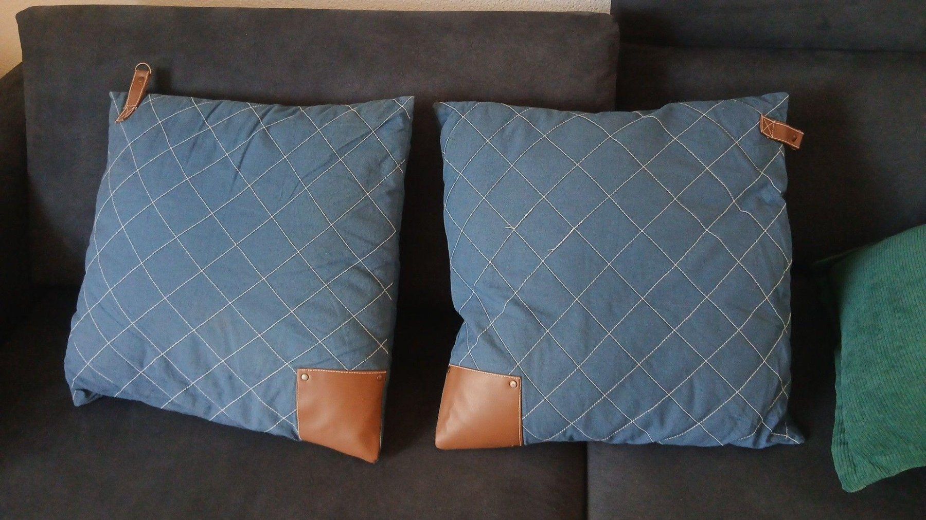 Cuscini: Dekokissen blau 45x45cm – Usato da Würenlos venduto da Esmeralda74