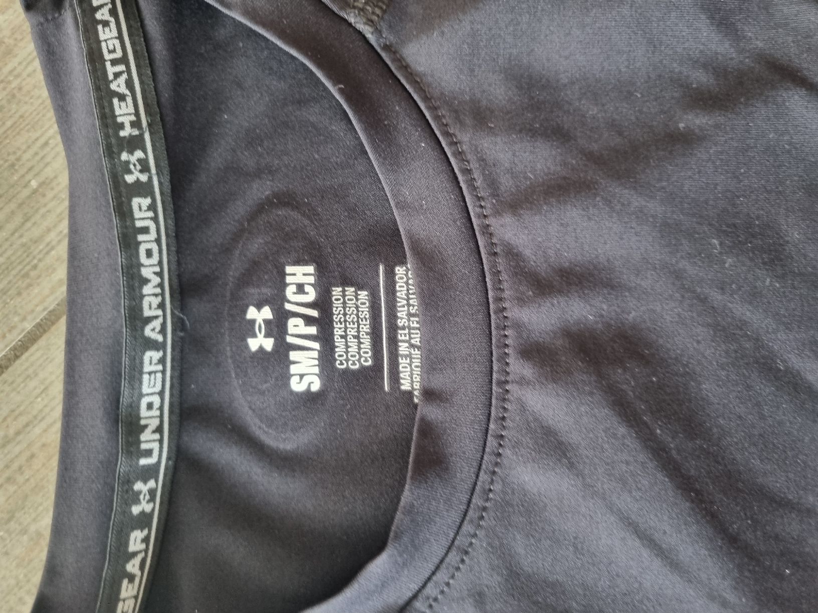 Under Armour T-shirt: under armor top – Usato da Bottmingen venduto da alenov 1