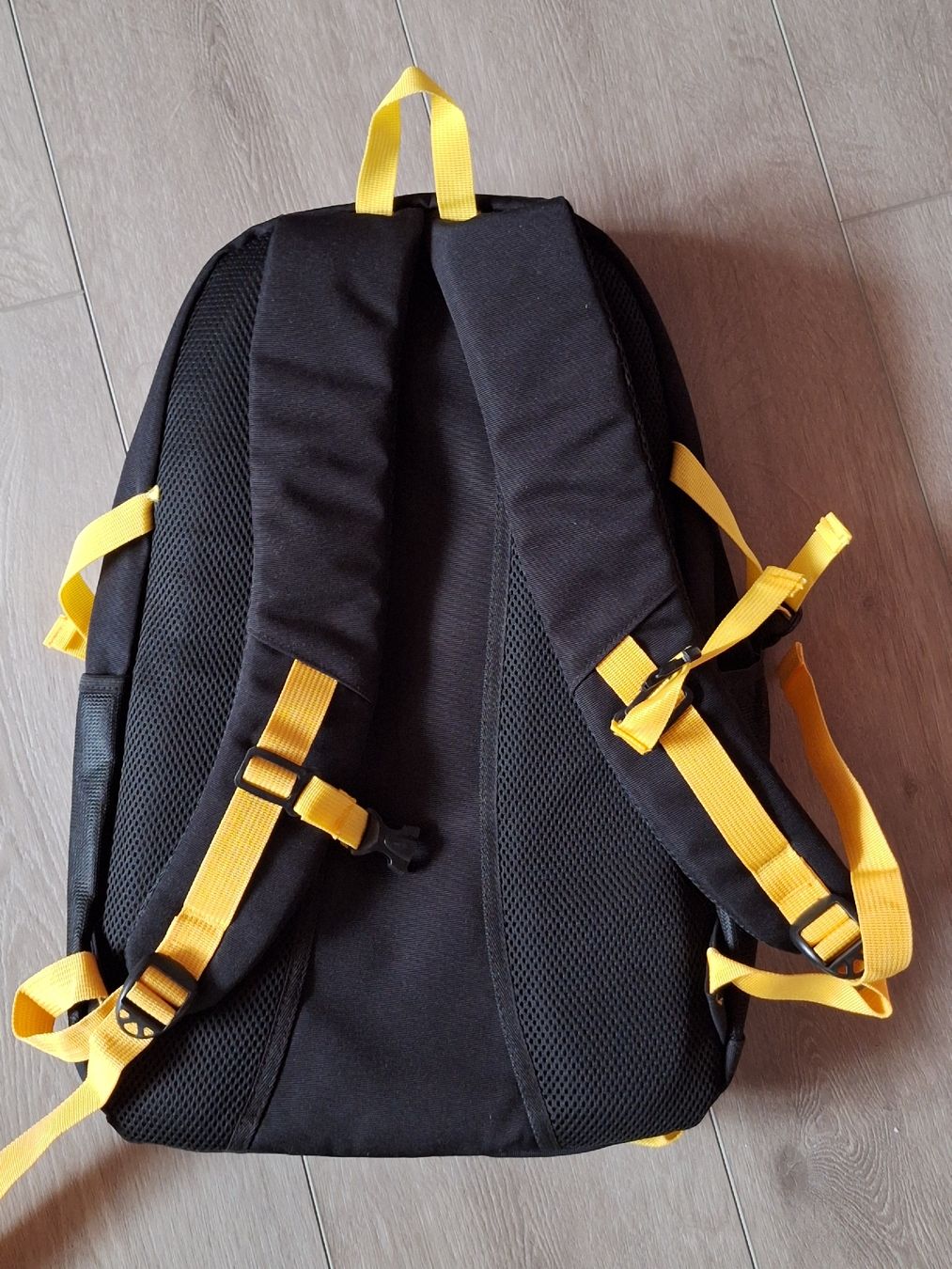 Zaini: Rucksack schwarz gelb  – Usato da Niederglatt ZH venduto da Bobsli 1