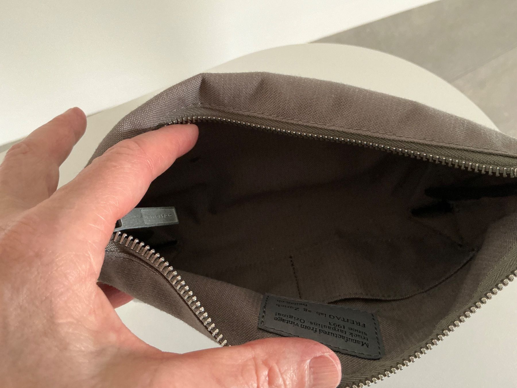 Freitag Kosmetikkoffer: FREITAG Reference Pouch  – Schwarz – fast neu – Gebraucht aus Carona von LaDark11 3