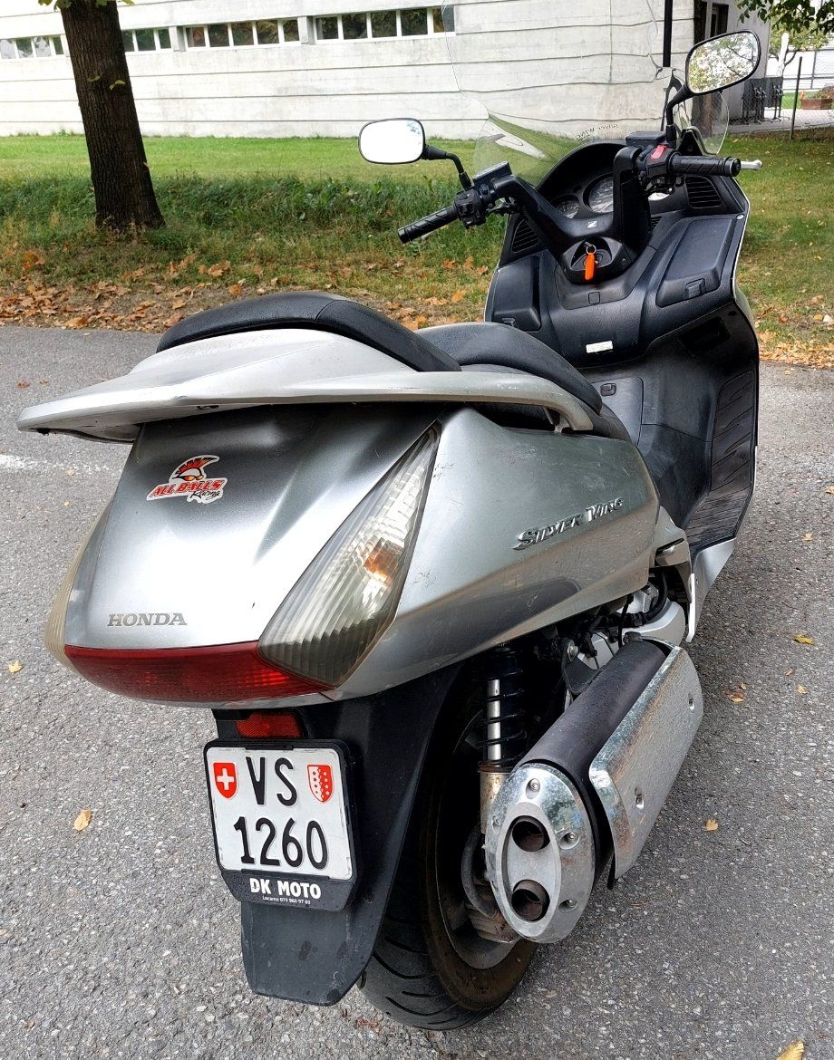 Honda Scooter: Honda FJS600 – Usato da Grône venduto da Neurohr 2