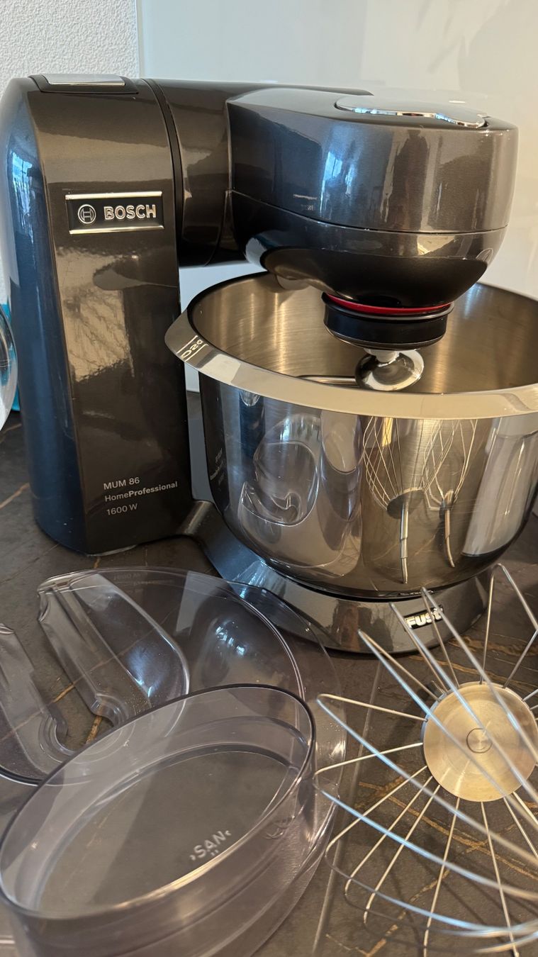 Bosch Elettrodomestici da cucina: Küchenmaschine Bosch Mum86 – Usato da Lütisburg venduto da Honda_2 1