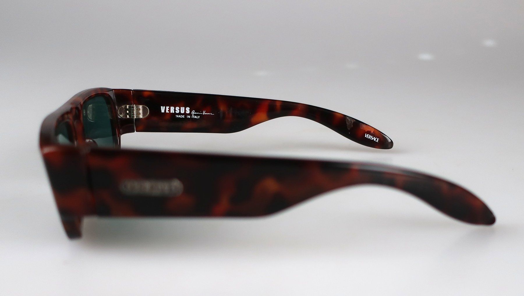 Versace Lunettes & Verres: Schildpatt Sonnenbrille VERSUS by Versace – D'occasion à Volketswil par brockipfannenstil 3