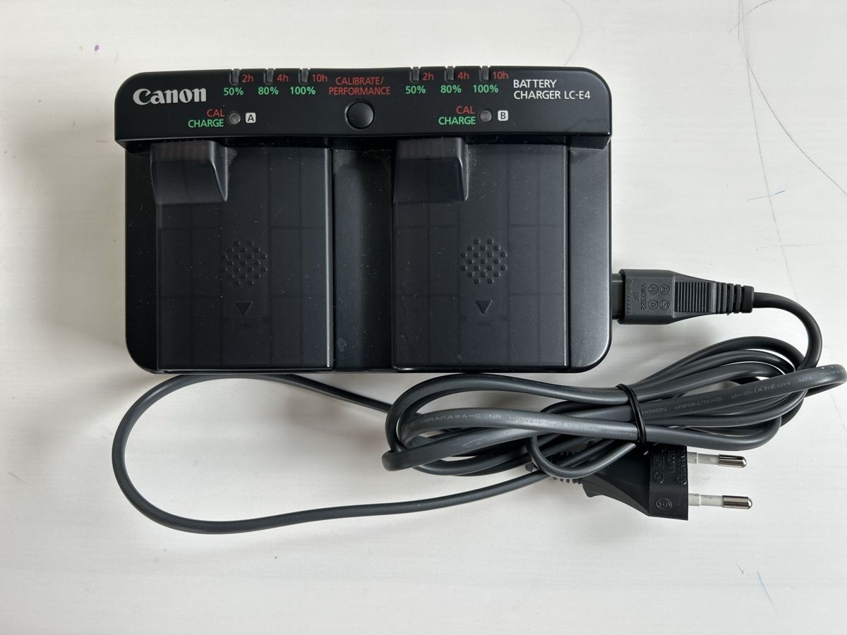Canon Altri Accessori: Canon LC-E4 chargeur EOS 1D Mark IV – Usato da Delémont venduto da Fleurou2025