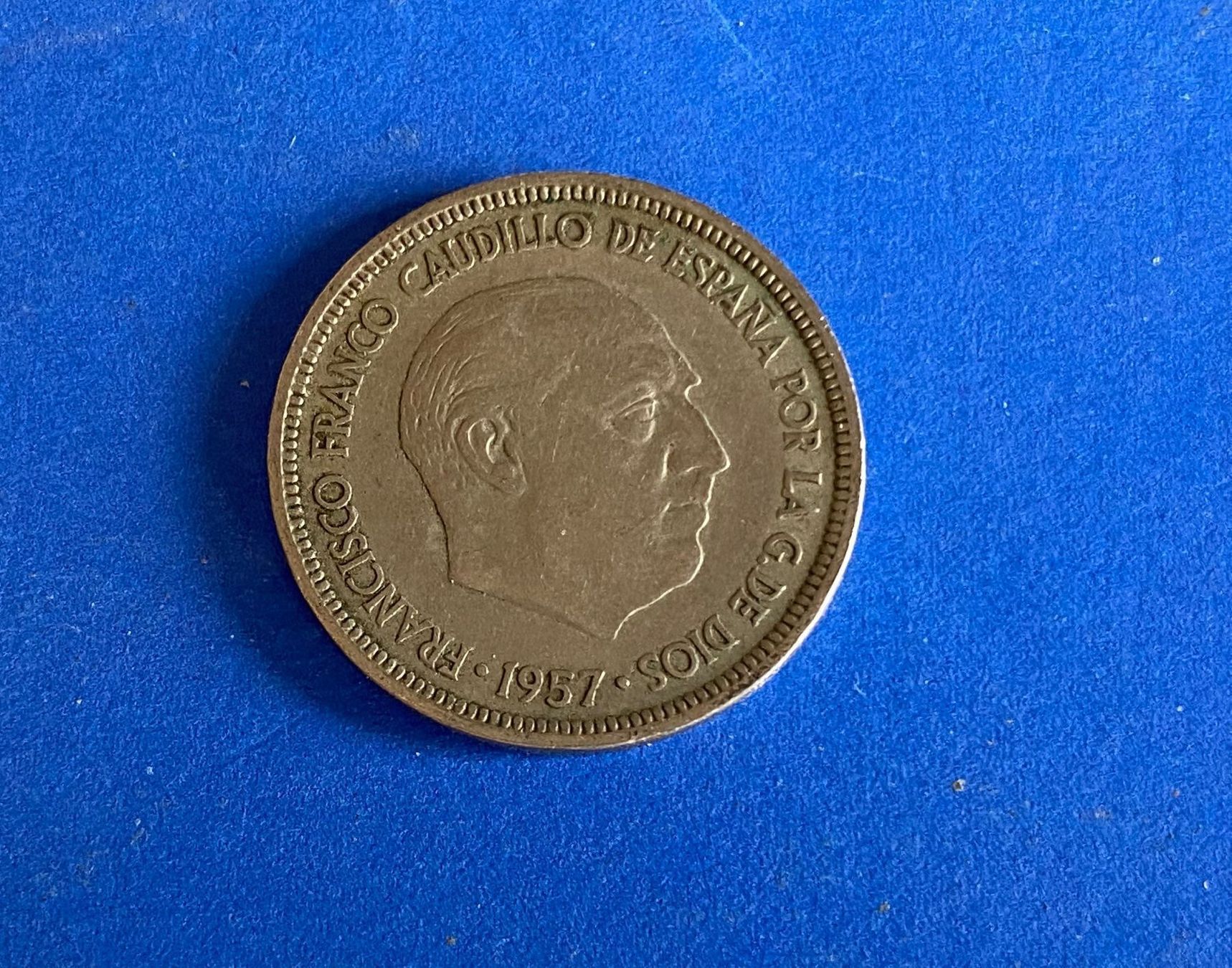 Alle Münzen: 5 PESETAS, FRANCO, 1957 – Gebraucht aus Leysin von geomamar