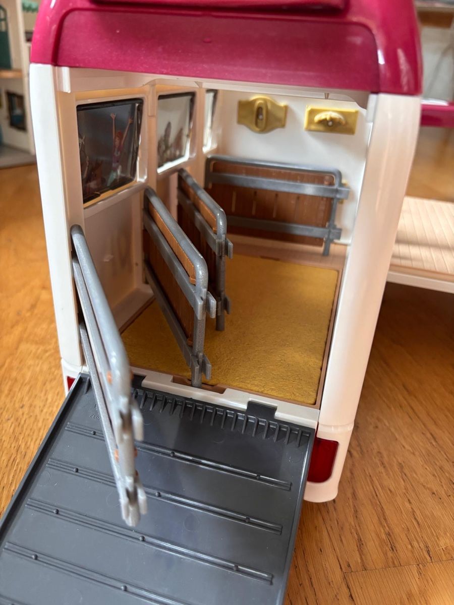 Schleich Spielzeuge: Schleich Camper inkl. Zubehör – Gebraucht aus Bern von anj42 3