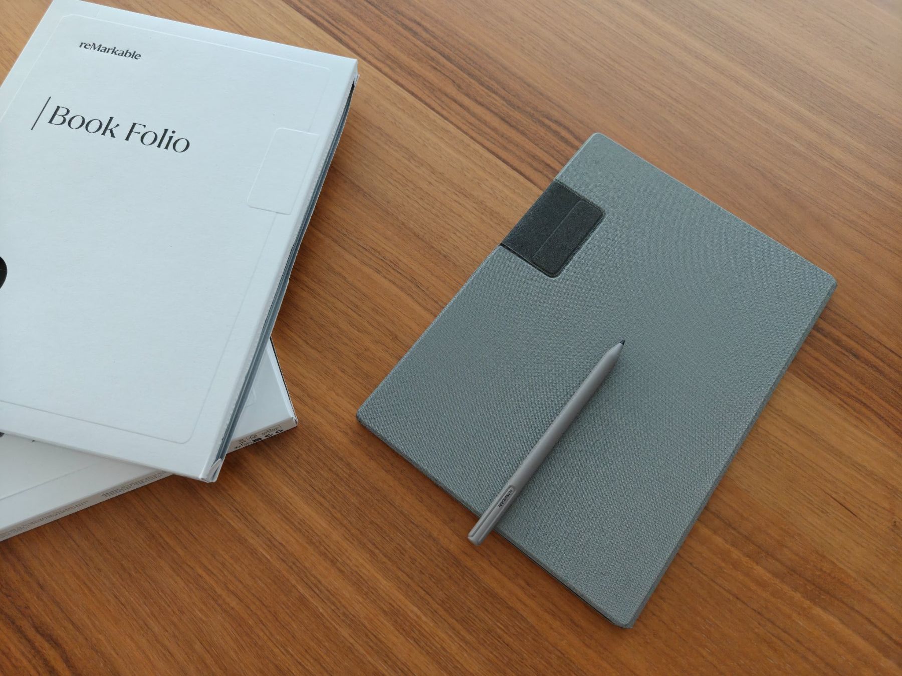 reMarkable Tablettes PC: reMarkable Paper Pro Set inkl. Marker & Book Folio – D'occasion à Aarberg par Elik 1